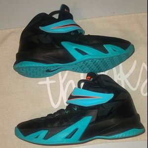 Nike Lebron James Soldier VIII